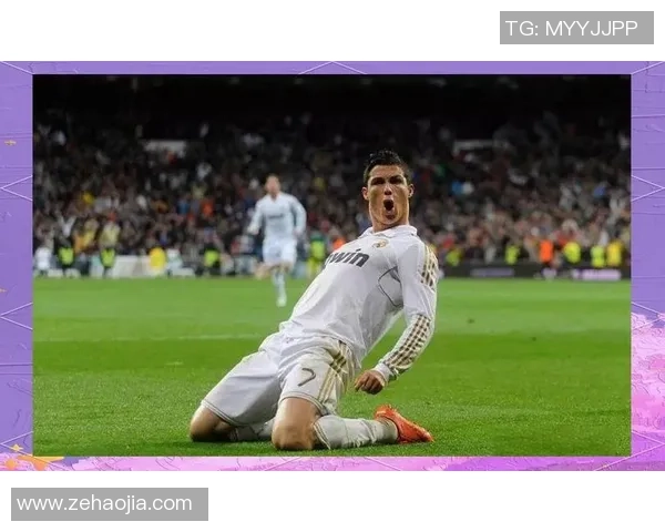 超级热爱的足球明星背后的故事与成就探秘